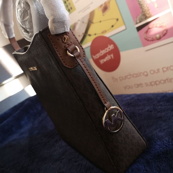 Michael Kors Bag - Picture 2 of 3